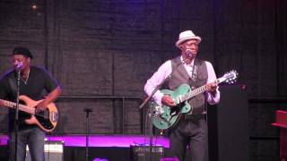 KEB' MO' -  "Government Cheese"   8/9/15 Heritage Music BluesFest