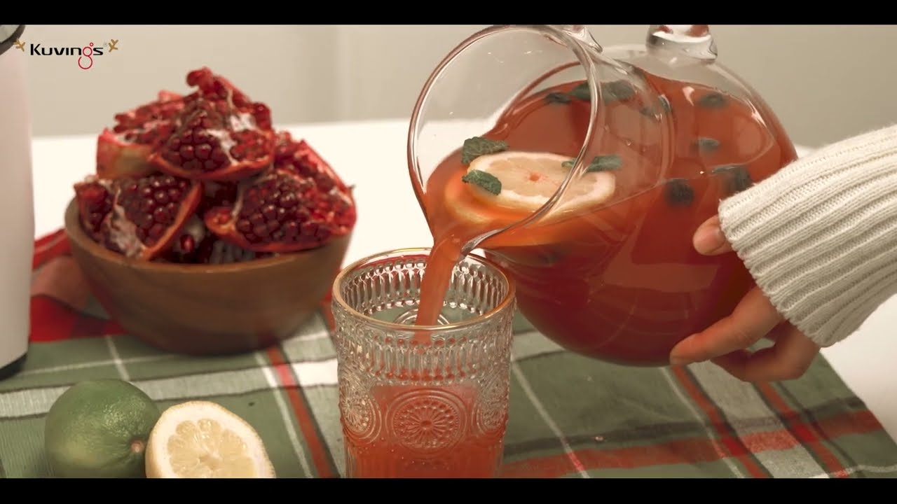 RECIPE "Nước ép hỗn hợp lựu, cam và dâu" cùng máy ép chậm hiệu Kuvings KSP-2428CB [REVO830]