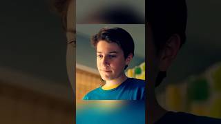 Os pais dele encolheram 😱