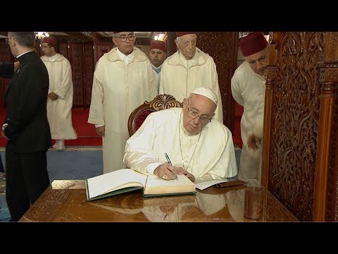 الرباط.. قداسة البابا فرانسيس يزور ضريح محمد الخامس