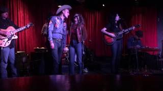 Nikki Lane w/The Cowpokes - Sing Me Back Home (Merle Haggard)