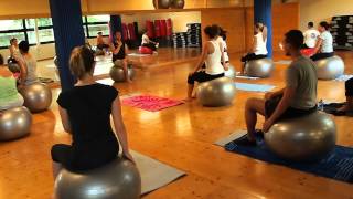 preview picture of video 'Stilelibero: Pilates & Fitball con Adriano'