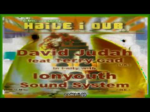 IONYOUTH SOUNDSYSTEM ft sista (b) - Different Dubwise pt5 @ haile i dub #7 Brussel 27-06-2009