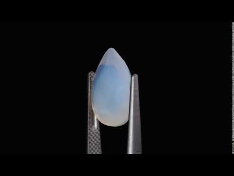 Натуральний білий Опал груша 13.6x12.5мм 4.40ct видео