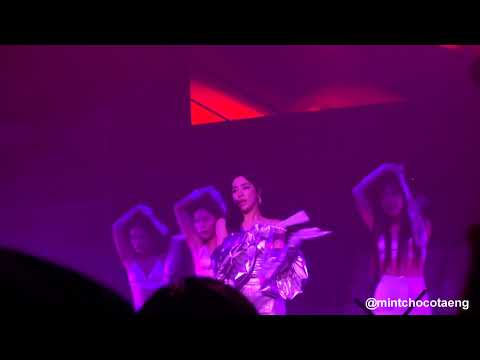 200125 Invitation (Uhm Junghwa) & Invincible (Lee Hyori) @ Open Hearts Eve part 2 in Manila