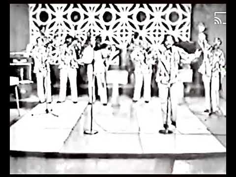 Bailando con la Orquesta de Enrique Jorrin Creador del Chachachá