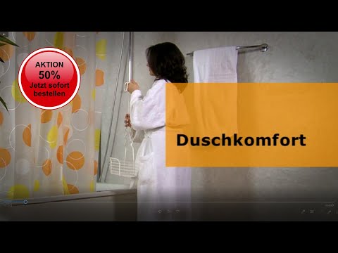 Pflegemittelkorb spannt Duschvorhang weit über Wannenrand …