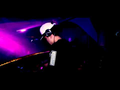 DJ T-Double-e U- DON !@ HOFF