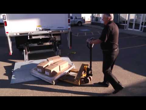 2017 Hino 338 Walkaround Video