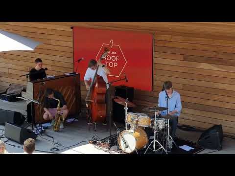 Peter Vuust's bass solo on Driftin - 4XVuust 2021