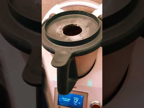 Thermomix ® 5 strawberry ice cream | Sharon's kitchen