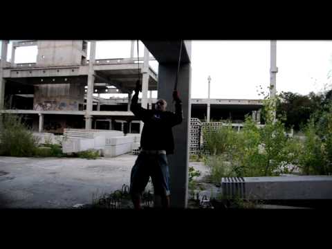 Street Workout Nitra - workout everywhere ( Lubos Kanas & Erik Babos )