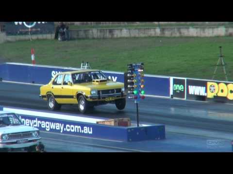 TORANA V8 ( GPK350 ) RUNS 9.88 @ 131 MPH AT THE STREET MACHINE NATIONALS 14.5.2011
