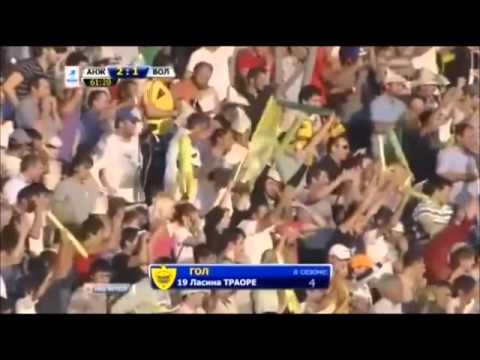 Lacina Traoré, 9 goals in 19 match.