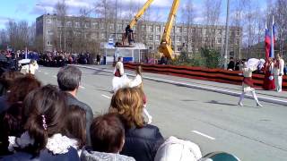 preview picture of video 'Танец на главной улице города в честь дня победы'