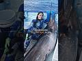 400 Pound Marlin Speared By This Woman
