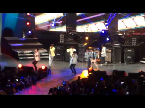 [Fancam] 130427 KMF: BTOB - WOW (Remix Version)