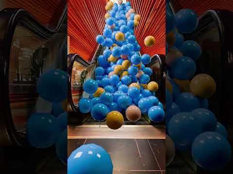 Shopping Escalator Filled with 50000 Balls #blenderanimation  #blender3d  #satisfying