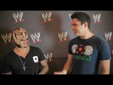 Rey Mysterio (WWE) gives advice to the W2M crew | Werevertumorro A Cruel Life 13 - W2M Crew Moments