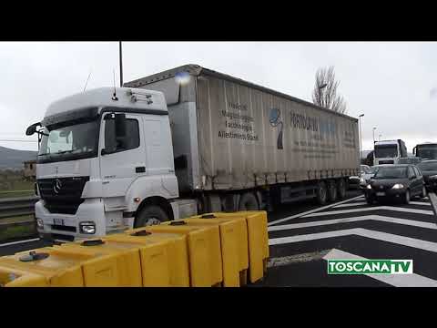 2017-10-30 FIRENZE - TERZA CORSIA A1, NESSUN REATO AMBIENTE,17 ASSOLTI