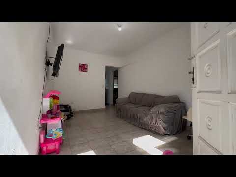 Duas Casas em Terreno com Dupla Frente no Jardim Santa Adélia - 243m²