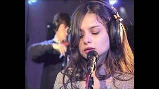 Mazzy Star - Rhymes of an Hour - live KCRW radio studio 1996-12-19, L.A., Pt. 1 of 5