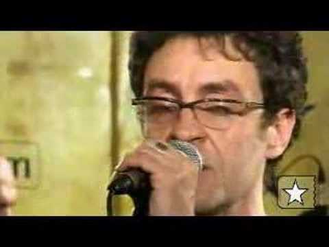 "Trovoa" e "Truques com facas" - Maurício Pereira no Estúdio Showlivre 2007