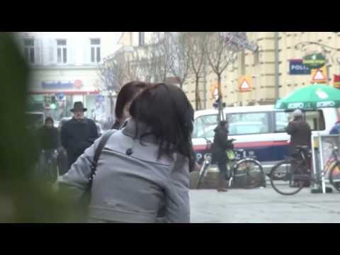 ALTERnative Frauenbilder - Versteckte Kamera in der Grazer Schmiedgasse