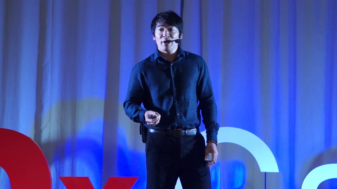 Consumo consciente é o futuro | Tony Toshiro Sato | TEDxCastro