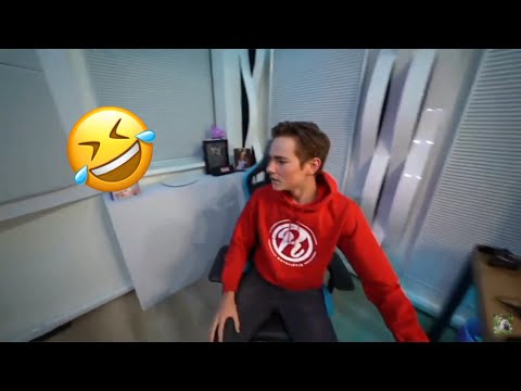 Don de Jong doet royalistiq na!!!          😂😂😂