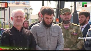 Рамзан Кадыров принял участие в торжественной передаче спецтехники для городских служб Грозного