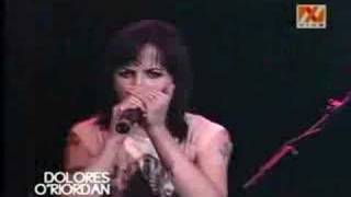 Dolores O&#39;Riordan - Salvation (Live in Chile)