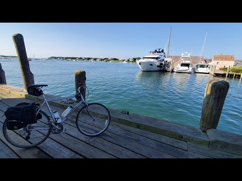 image-Do restaurants in Vineyard Haven serve alcohol?