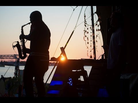 Jonas Blue - Mama ft. William Singe sax