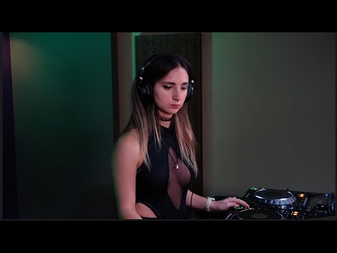 ILOX | Acid, Raw & Hypnotic Groove Techno Live Set at ​​Promixlive Studio | Argentina