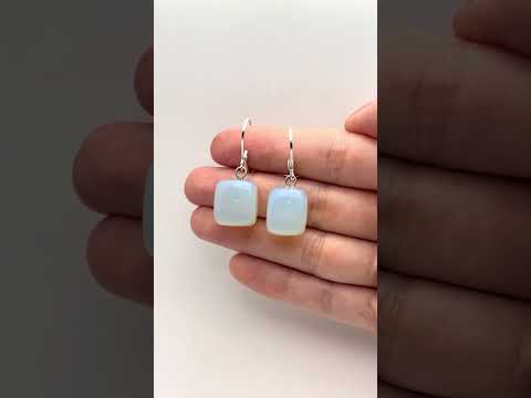 Подарок девушке Серьги серебро с Лунным камнем природной формы в Подарочной коробочке - фото 1 - id-p2542029209