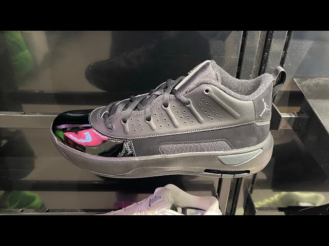 Vídeo relacionado con Jordan Max Aura 7 - Zapatos para hombre (negro/negro/dorado metálico), Negro/ negro/ dorado metálico, 8
