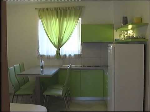 "Apartmani Tucepi Jakić"