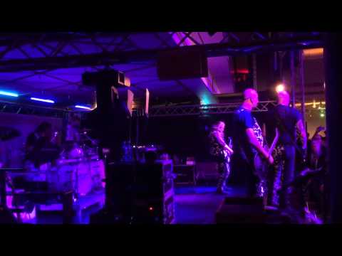 United Four Messe Düsseldorf BOOT 2016 Another Brick in The Wall