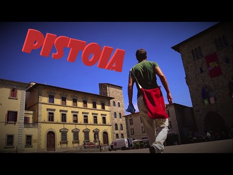 Scrittore per strada a Pistoia