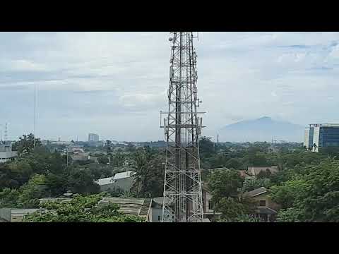 Indahnya hamparan gunung salak Bogor terlihat dari atas MRT Jakarta