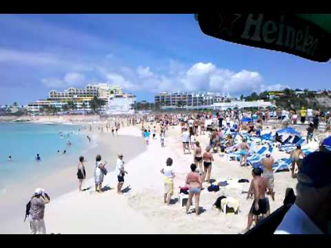 Jet engine blowing people into ocean - Maho Beach, St. Maarten