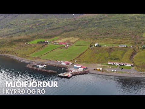 , title : 'Mjóifjörður í síðsumars kyrrð og ró - Drónaupptaka 4K'