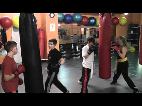 23.12.10_Sugambrer Fightclub_Boxen_Training Junioren II - Chantal, Nico, Antony, David