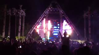 Tiësto - Miami/Chasing Summers Intro (Nocturnal Wonderland TX, 4/27/12)