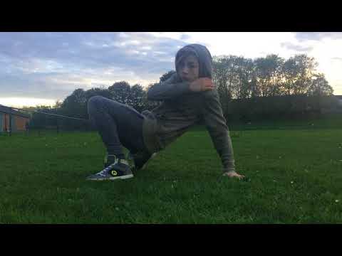 Safety Roll Tutorial(Parkour Tutorials No.1)