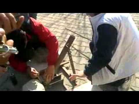 تجربة هاون محلي الصنع من قبل كتيبة معاذ بن جبل في مدينة حمص