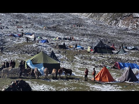 Best Life in A Himalayan Shepherd’s During The Snowfall | Most Relaxing | Village Documentary Video