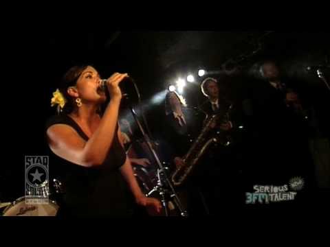 Caro Emerald - Back It Up * Live @ Starsound Studio