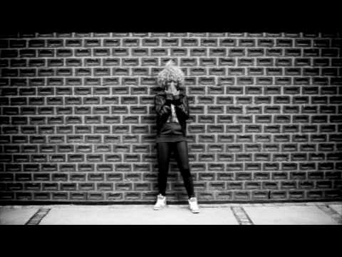 Stella Mwangi - Favorite (Official!)